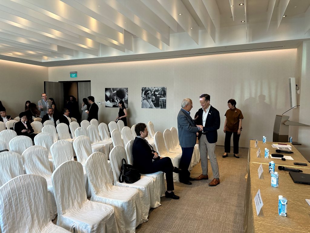 AGM2